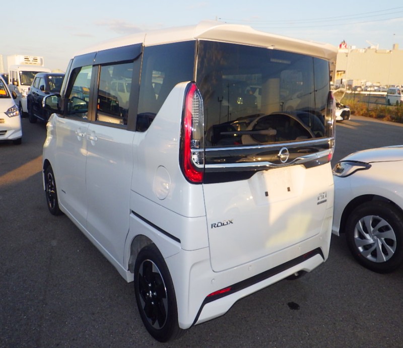 NISSAN  ROOX 2023/