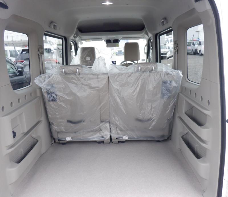 SUZUKI EVERY WAGON 2025/9