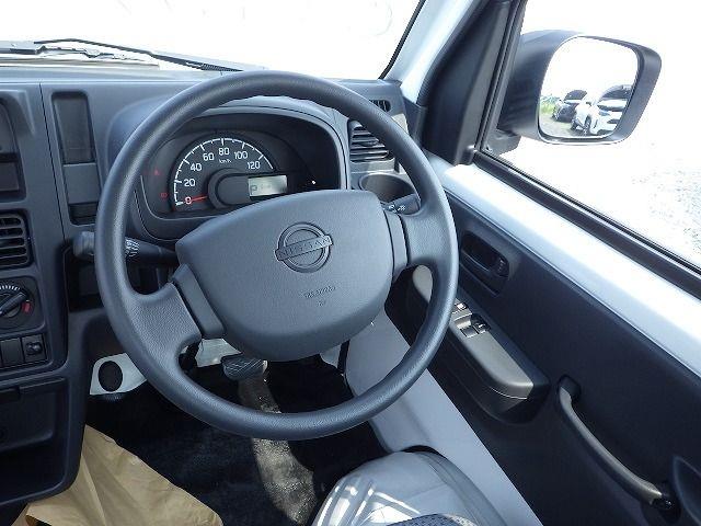 NISSAN CLIPPER TRUCK 2025/3