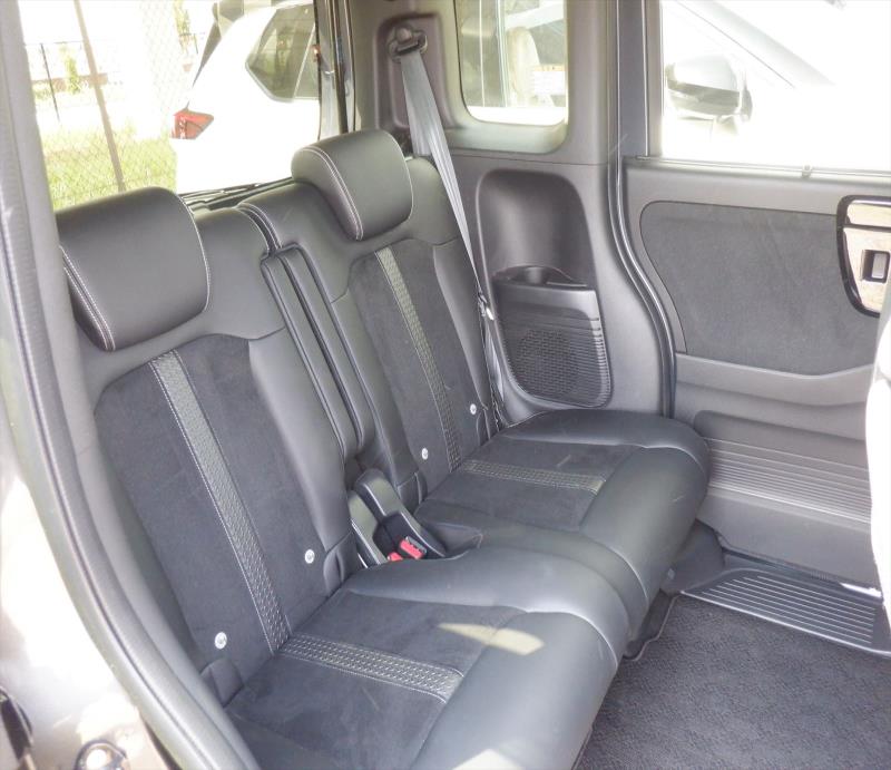 HONDA N BOX CUSTOM 2023/2
