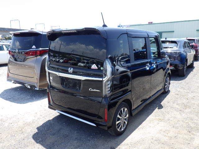 HONDA N BOX CUSTOM 2022/10