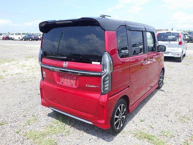 HONDA N BOX CUSTOM 2022/10