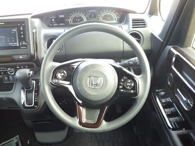 HONDA N BOX CUSTOM 2022/10