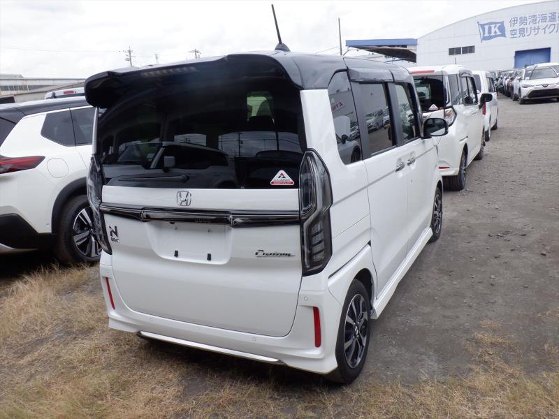 HONDA N BOX CUSTOM 2023/10