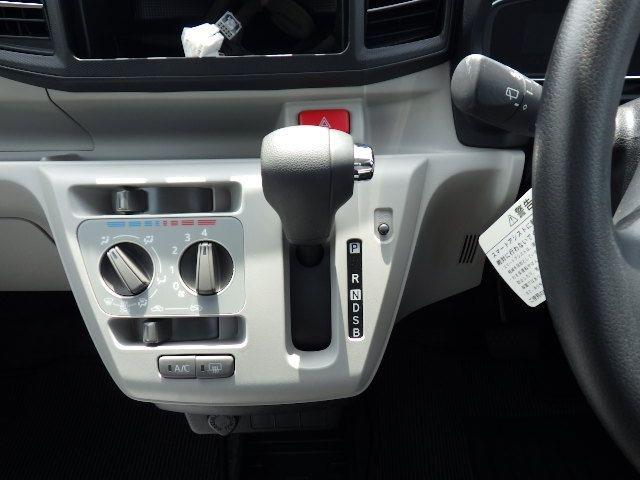 DAIHATSU MIRA E-S 2023/4
