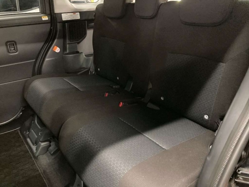 TOYOTA ROOMY 2022/9