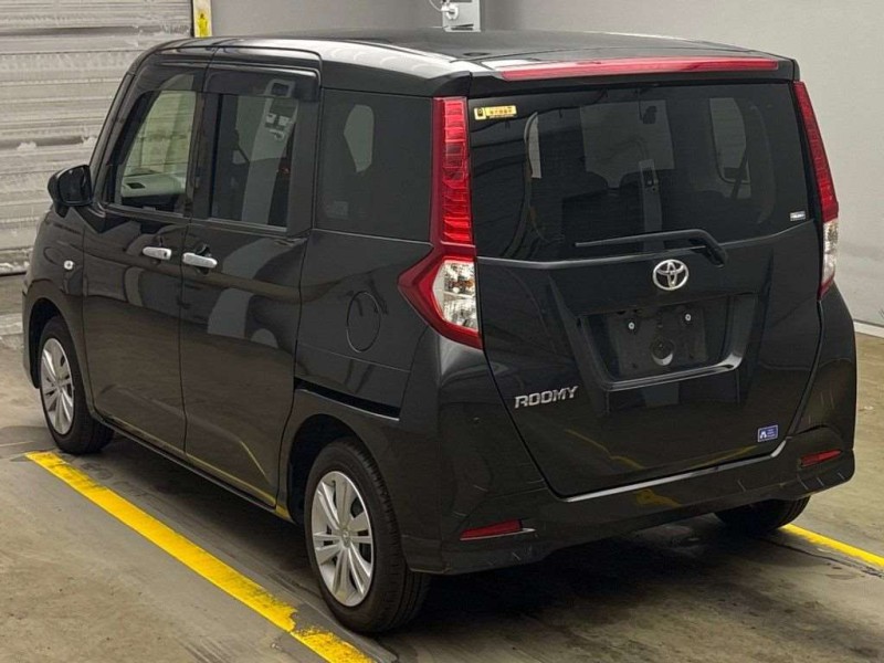 TOYOTA ROOMY 2022/9