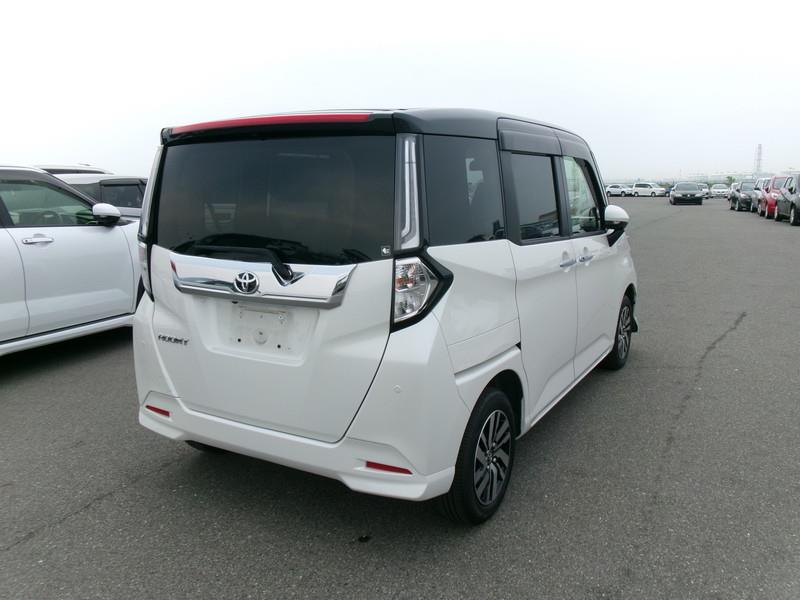 TOYOTA ROOMY 2022/9