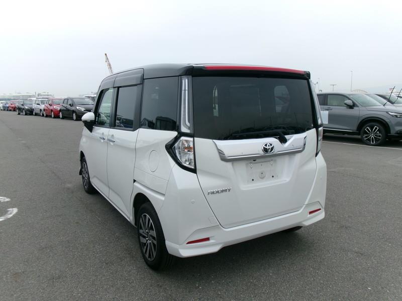 TOYOTA ROOMY 2022/9