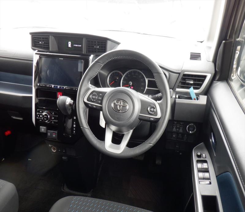 TOYOTA ROOMY 2022/10