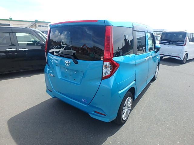 TOYOTA ROOMY 2022/10