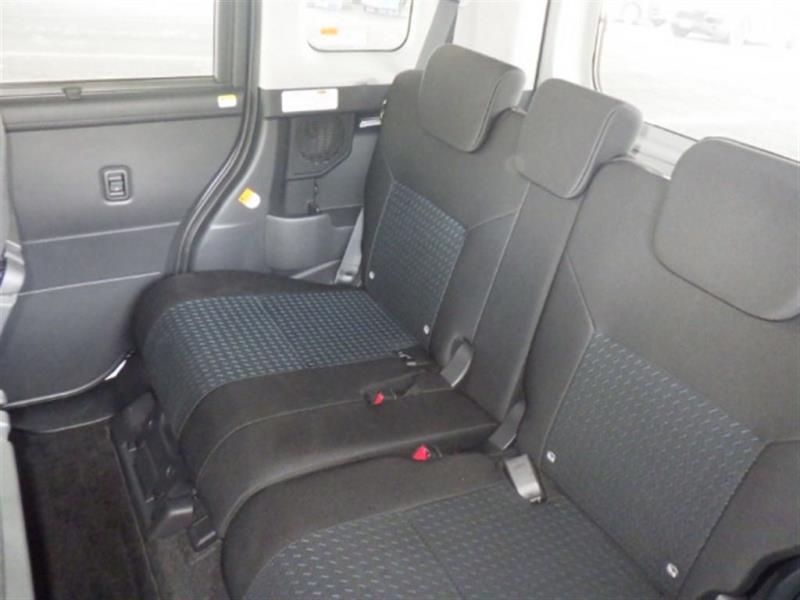 TOYOTA ROOMY 2022/12