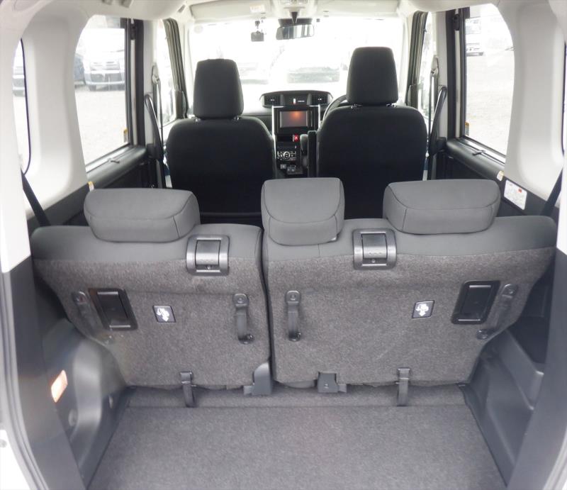 TOYOTA ROOMY 2022/12