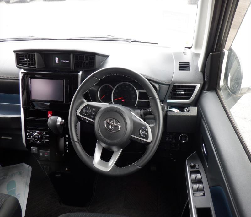 TOYOTA ROOMY 2022/12