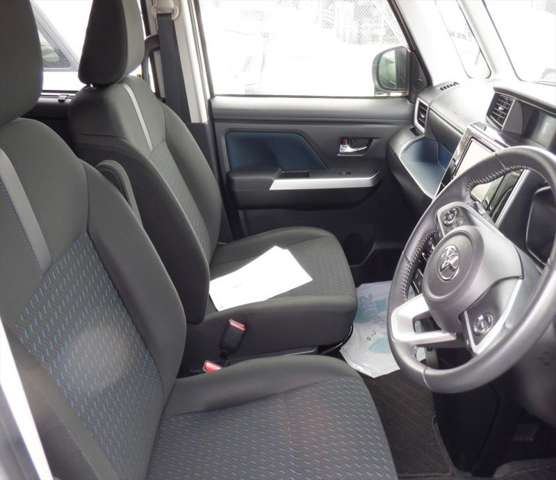 TOYOTA ROOMY 2022/12