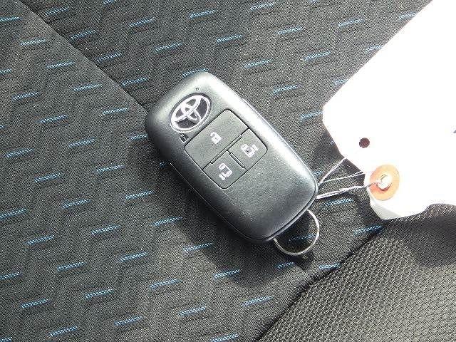 TOYOTA ROOMY 2023/3