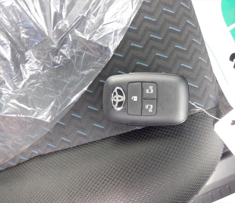 TOYOTA ROOMY 2023/7