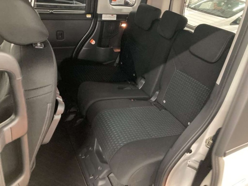 TOYOTA ROOMY 2023/5