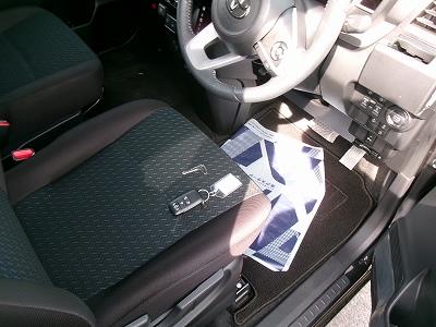 TOYOTA ROOMY 2023/4