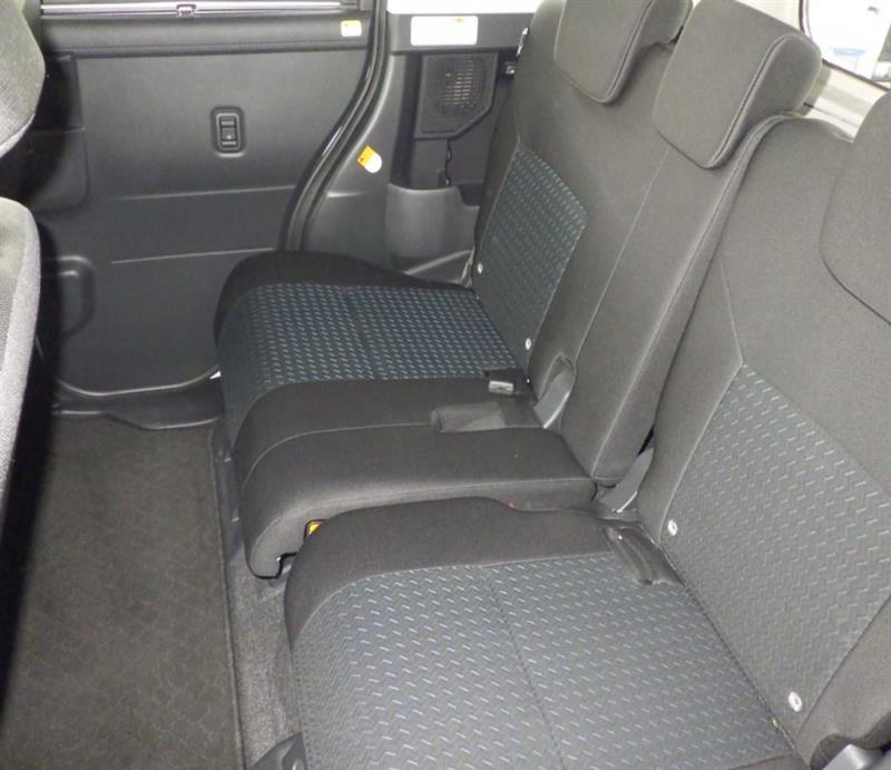 TOYOTA ROOMY 2023/7