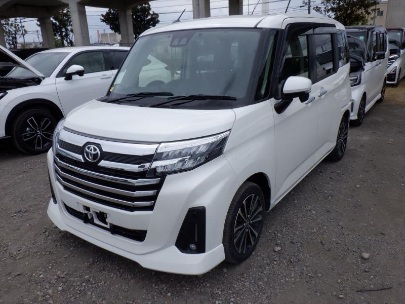 TOYOTA ROOMY 2023/8