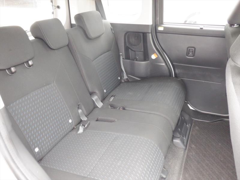 TOYOTA ROOMY 2023/8