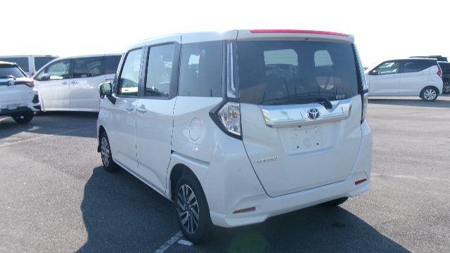TOYOTA ROOMY 2024/10