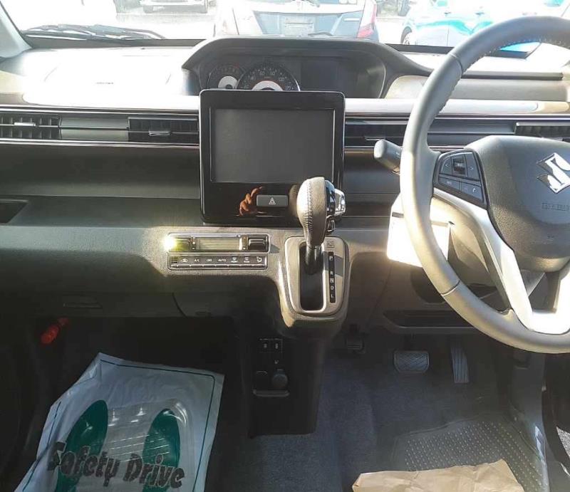 SUZUKI WAGON-R CUSTOM Z 2022/8
