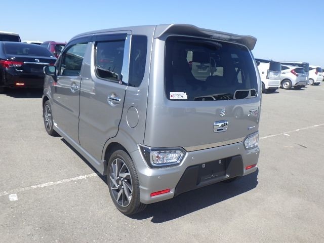SUZUKI WAGON R CUSTOM Z 2024/4