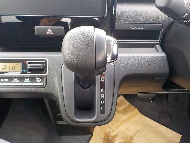 SUZUKI WAGON R CUSTOM Z 2025/10