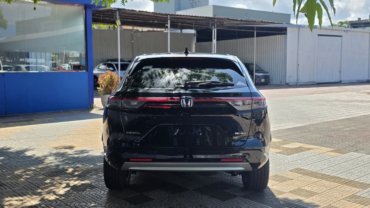 HONDA VEZEL 2023/8