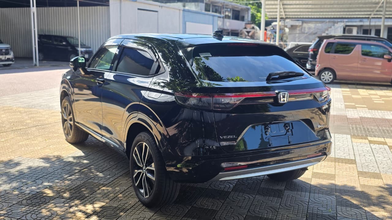 HONDA VEZEL 2023/8