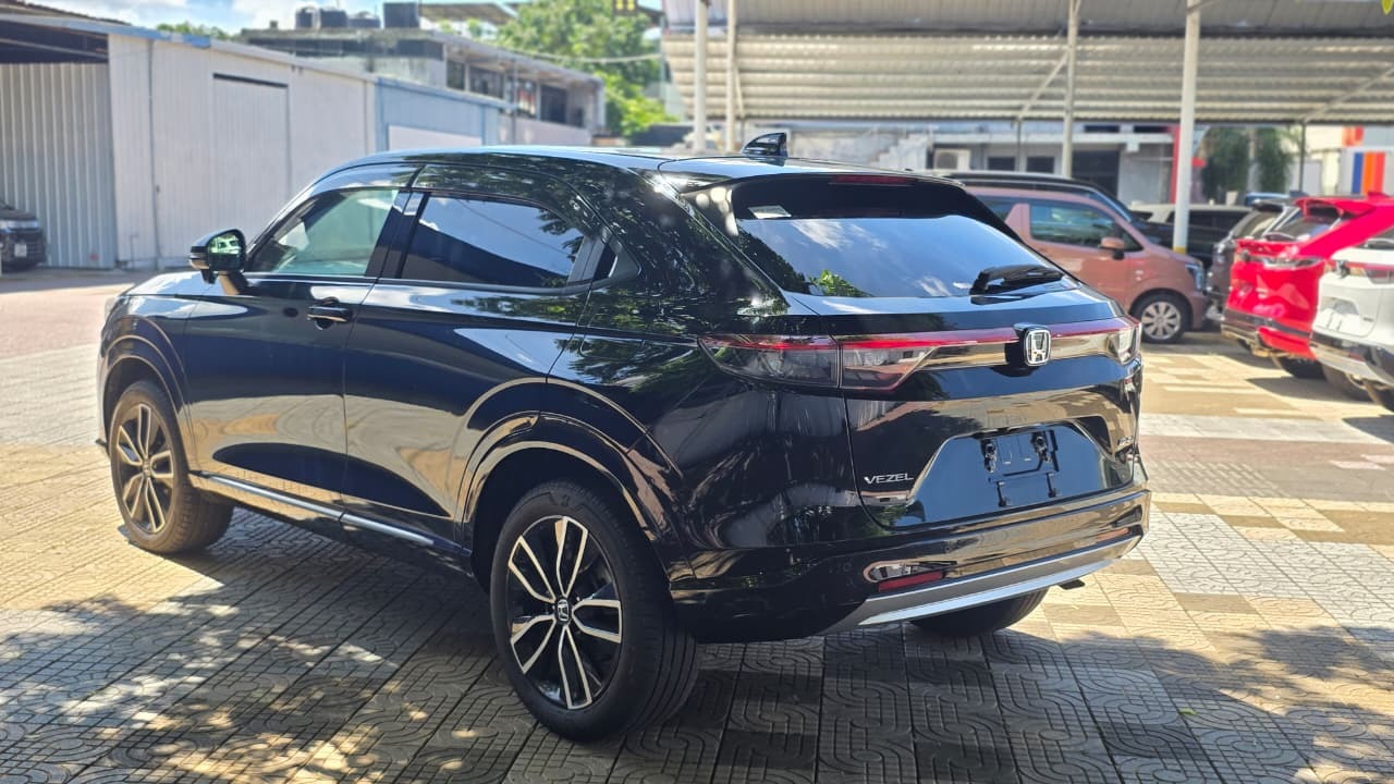 HONDA VEZEL 2023/8