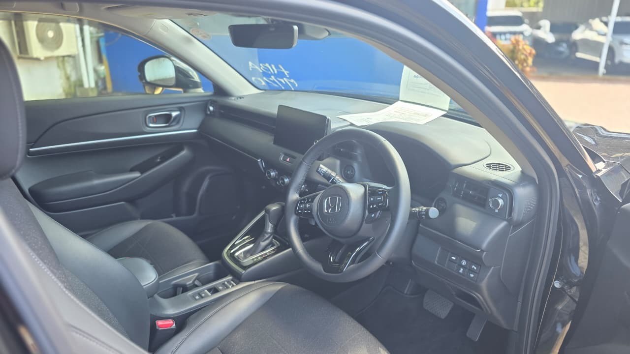 HONDA VEZEL 2023/8