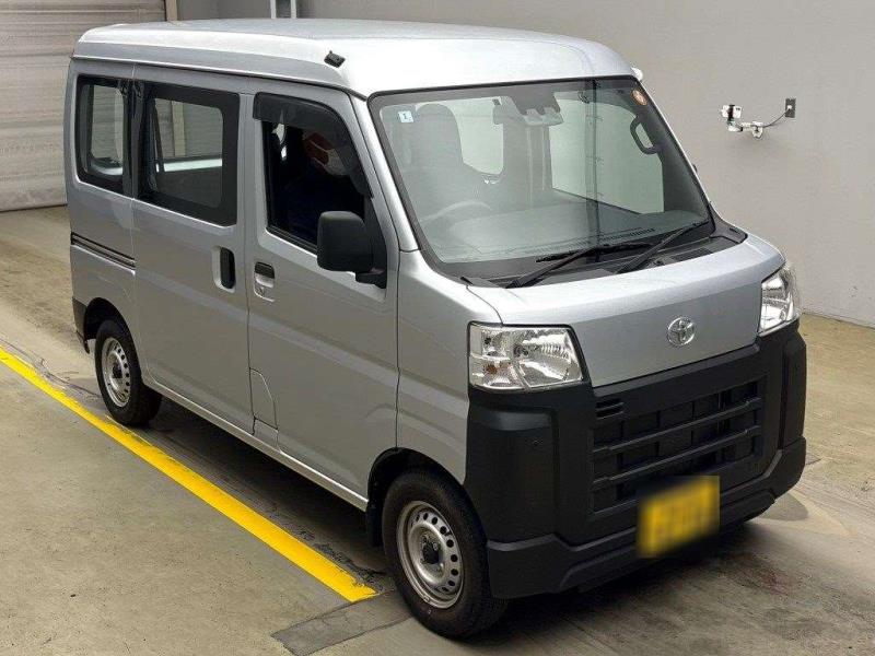 TOYOTA PIXIS 2023/1