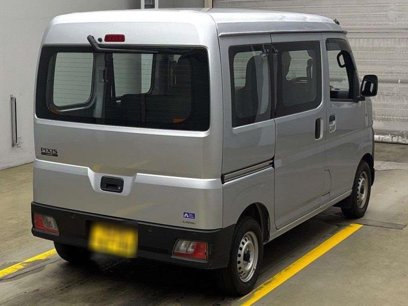 TOYOTA PIXIS 2023/1