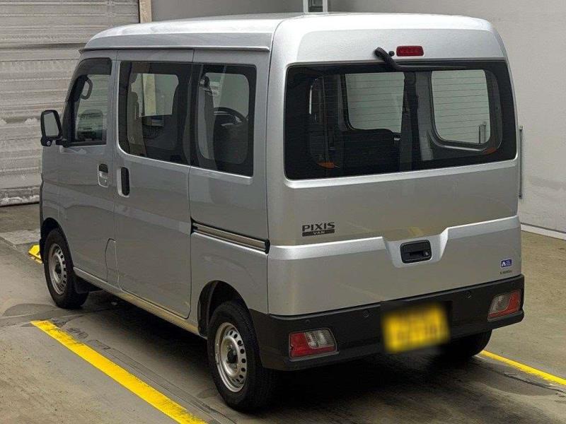 TOYOTA PIXIS 2023/1
