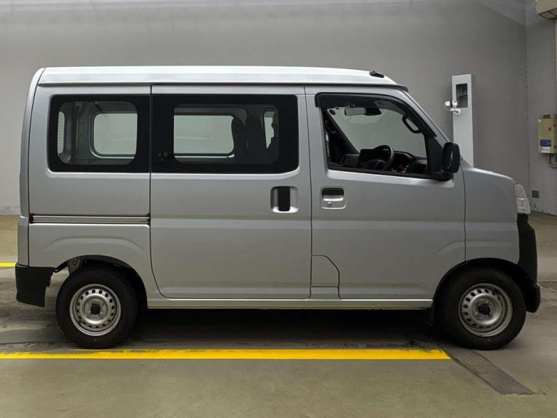 TOYOTA PIXIS 2023/1