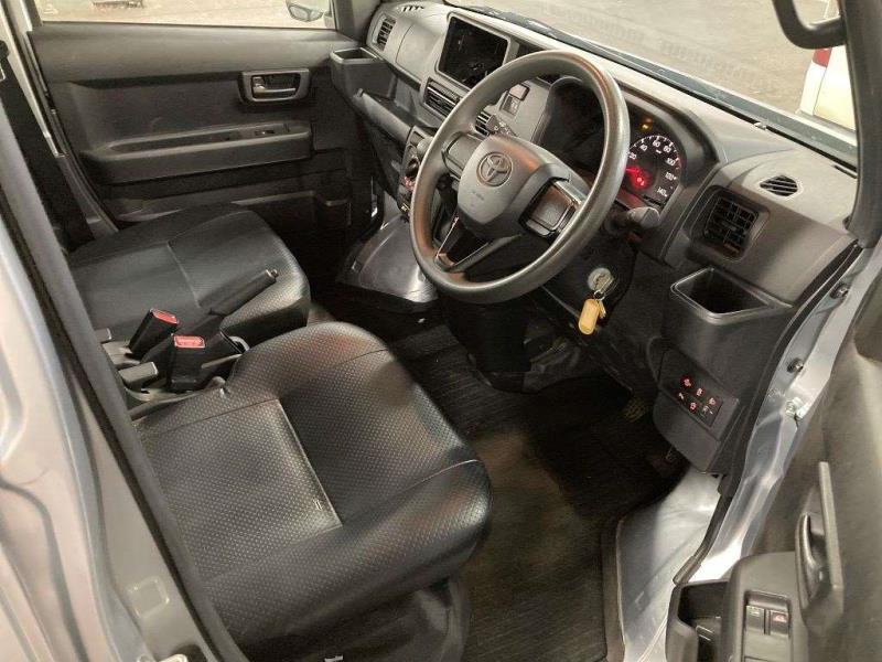 TOYOTA PIXIS 2023/1